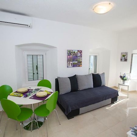 Apartmani Cindric Karlobag Luaran gambar