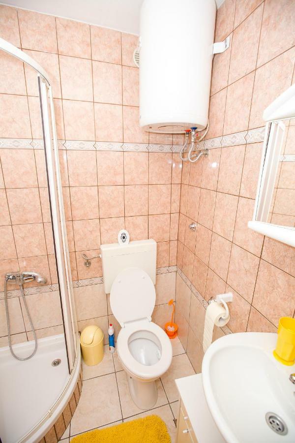 Apartmani Cindric Karlobag Luaran gambar